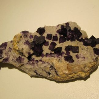 Fluorine violette, Cerclier près de Néris-les-Bains, Allier.