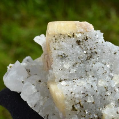 Fluorine, quartz, Le Burg, Tarn, France