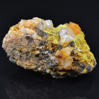 Galène, pyromorphite, wulfénite, L'Argentolle, Saône et Loire, France.