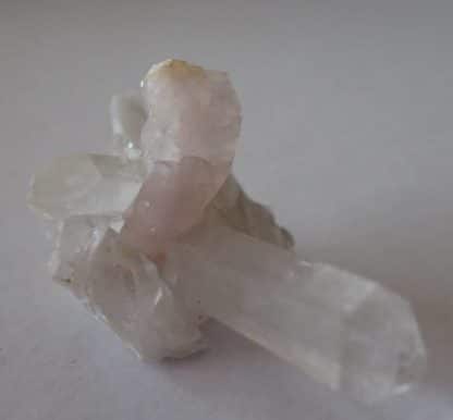 Apatite et quartz d'Inschitobel, en Suisse.