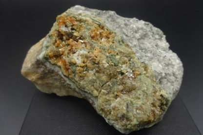 Vésuvianite (idocrase), Vésuve, Italie.