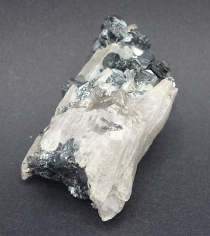 Hematite sur Quartz, Ile d'Elbe, Italie.