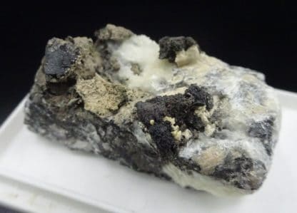 Argent natif sur calcite, Pribram, République Tchèque.