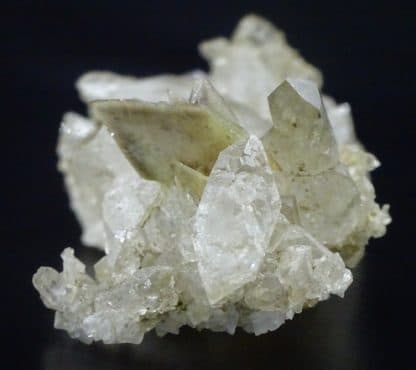 Titanite (sphène) sur quartz, Martigny, Valais, Suisse.