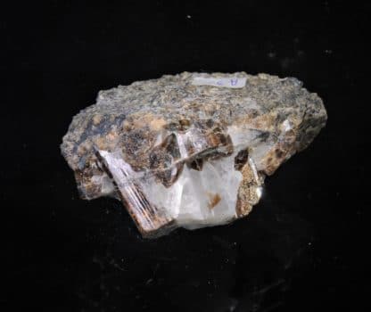 Vésuvianite variété Duparcite, Mine Azegour, Haut-Atlas, Maroc.