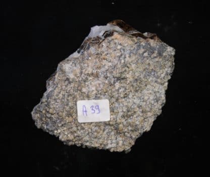 Vésuvianite variété Duparcite, Mine Azegour, Haut-Atlas, Maroc.