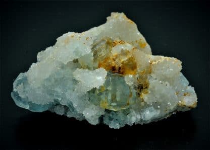 Fluorine bleue sur Quartz, Le Burc (Le Burg), Tarn, France.