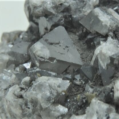 Senarmontite, Djebel-Haminate, Ain Beida, Algérie.