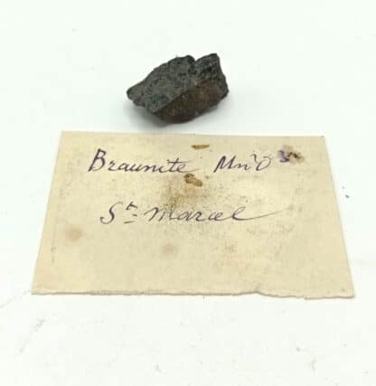 Braunite, Mines de Prabornaz, Saint-Marcel, Aoste, Italie.