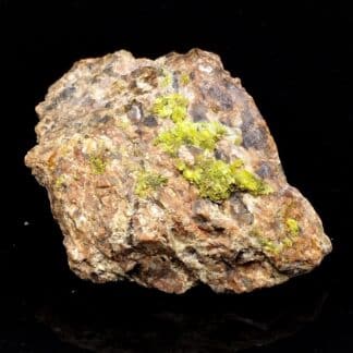 Autunite, Puy de l’Age, Compreignac, Haute-Vienne, Limousin.