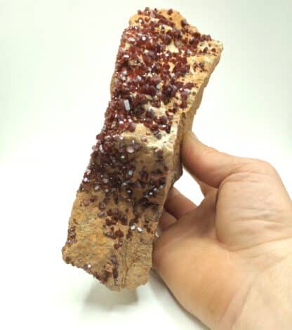 Vanadinite, Mibladen, Maroc.