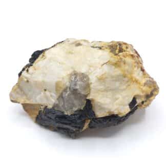 Tourmaline (Schorl), Saint-Mary-le-Plain, Cantal.