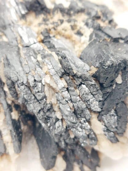 Wolframite, Puy-les-Vignes, Haute-Vienne, Limousin.