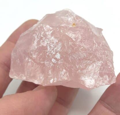 Bloc massif de quartz rose, Madagascar.