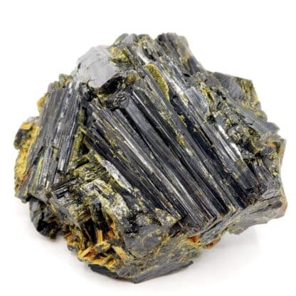 Cristaux d'Epidote provenant de Madagascar.