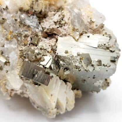 Gypse et Pyrite, mine de Niccioleta, Toscane, Italie.